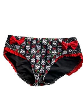 Hot Topic Skull bikini bottom NEW Size Medium